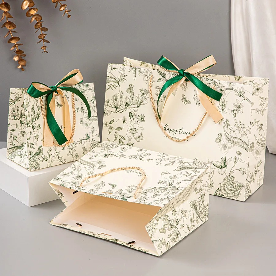 10個入り花柄プリント紙製ギフトバッグ、リボン付き、結婚式、 - Luxury Skincare Packaging のレビューと価格